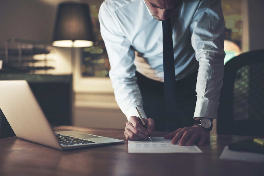 Les Implications Juridiques des Contrats de Travail : Comprendre vos Droits et Obligations