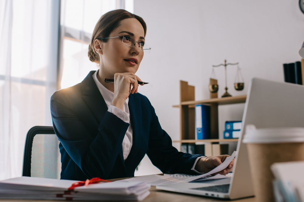 Pourquoi faire juriste et pas avocat ?