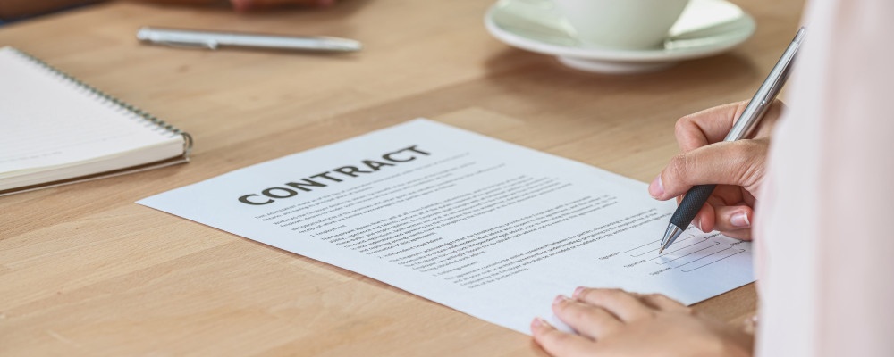 Caractéristiques et qualification du contrat de travail : un éclairage juridique
