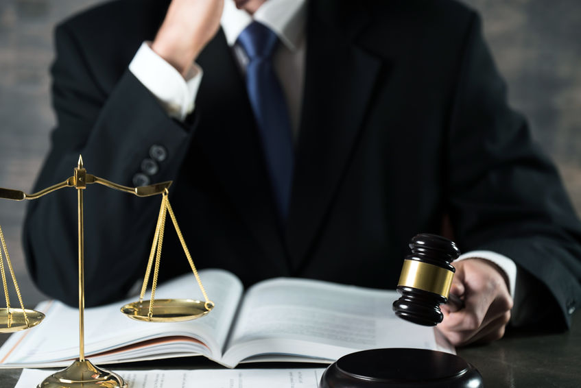 Licenciement abusif : pourquoi faire appel à un avocat en droit du travail ?
